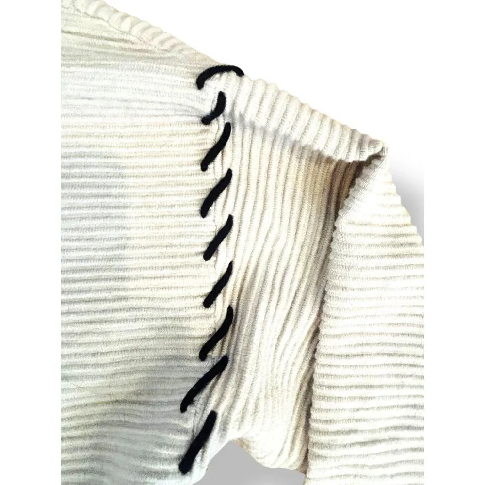 Tahari Women’s Sweater‎ XL Beige Ribbed Turtleneck Pullover Black Stitch Detail - Picture 4 of 16